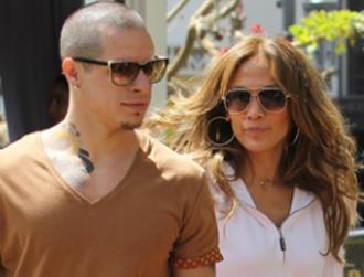 Jennifer lopez may2 01m.jpg