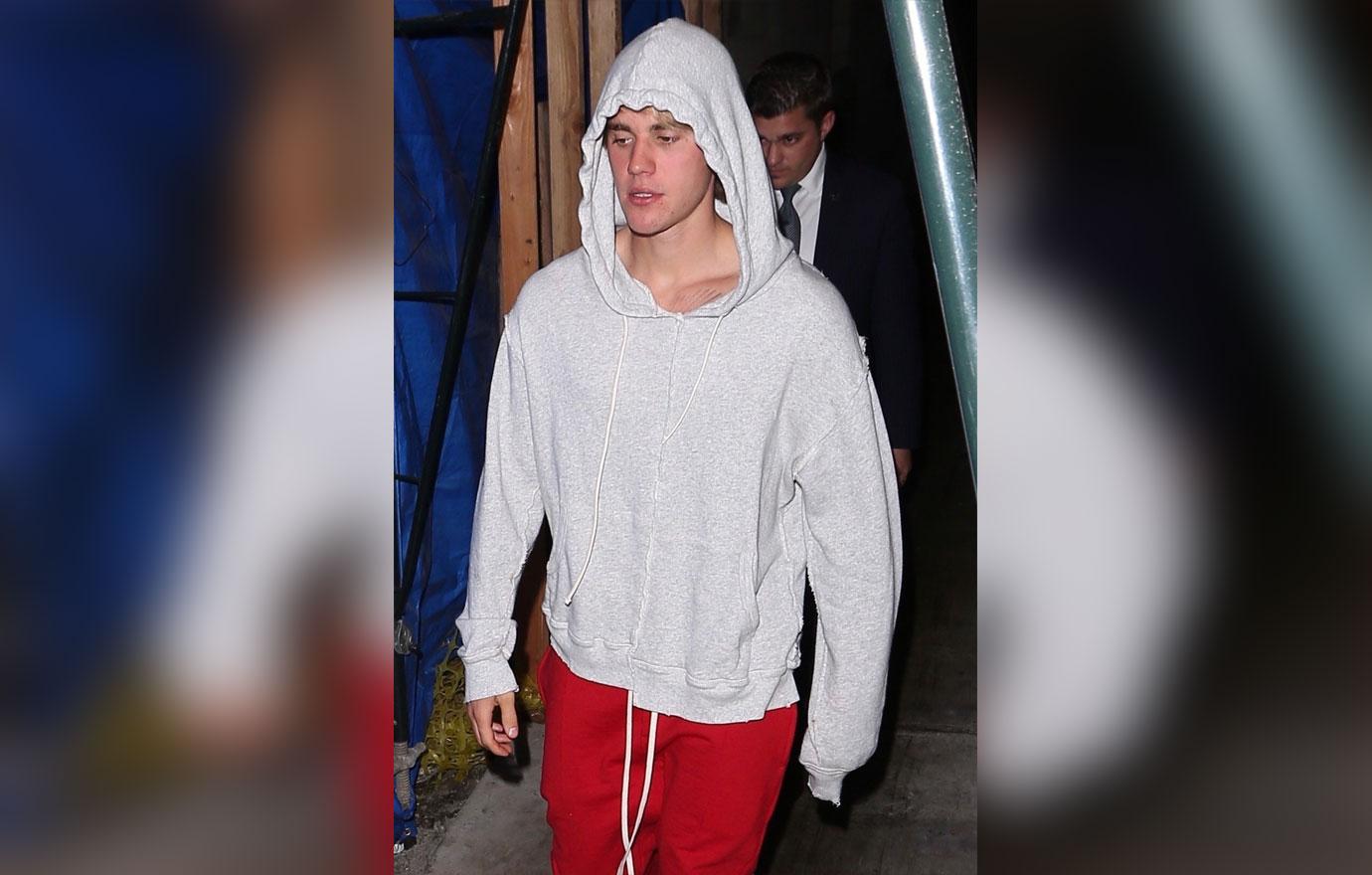 Justin Bieber celebrates his 24th birthday at Mastro&#8217;s