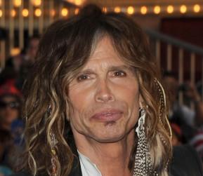 2011__05__Steven_Tyler_May25news 289×300.jpg