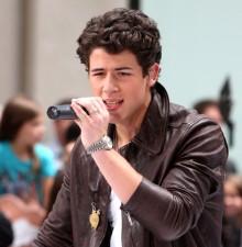 2009__12__weann24z69371 220×225.jpg