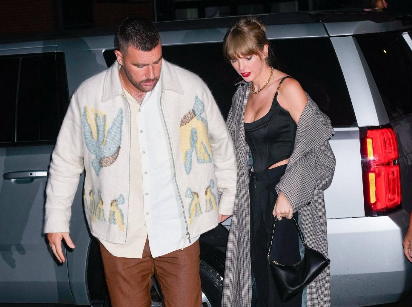 The View' Stars Think Taylor Swift's BF Travis Kelce Has 'Red Flags