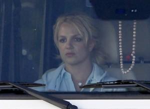 2011__02__Britney_Spears_Feb3_67 300×218.jpg