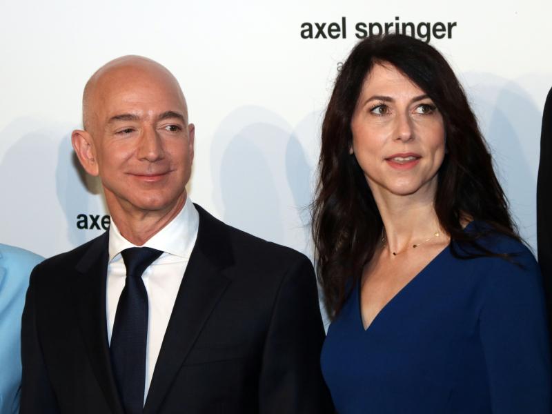 //jeff bezos ex wife mackenzie scott powerful richest women of