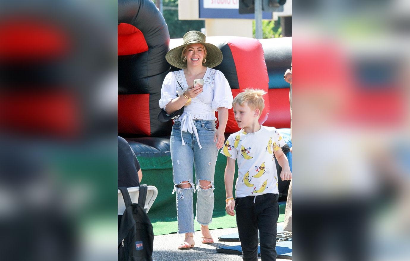 Hilary Duff At Farmer's Market