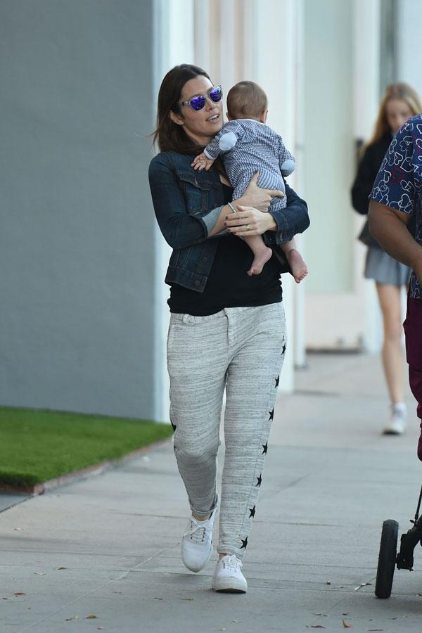 Mommy Duty Jessica Biel Enjoys Walk With Son Silas Randall