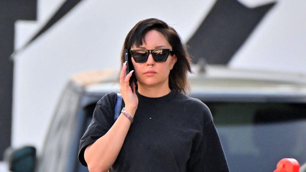 amanda bynes steps out miniskirt ozempic weight loss