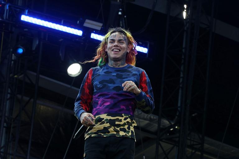 Tekashi 6ix9ine Sends Girlfriend A $35K Rolex From Prison