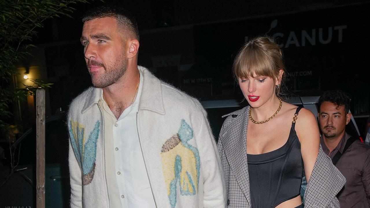 Travis Kelce, Taylor Swift
