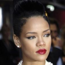 2009__11__rihanna2 225&#215;223.jpg