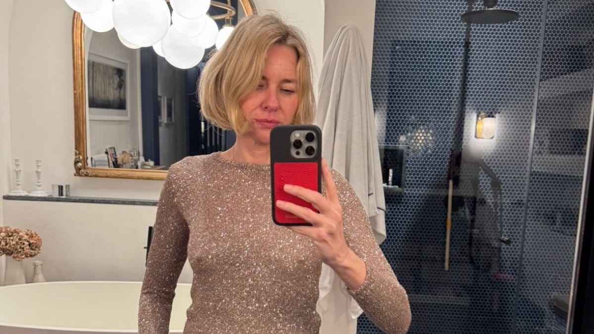 Image of Naomi Watts' nipples could be seen poking through her top in another photo.