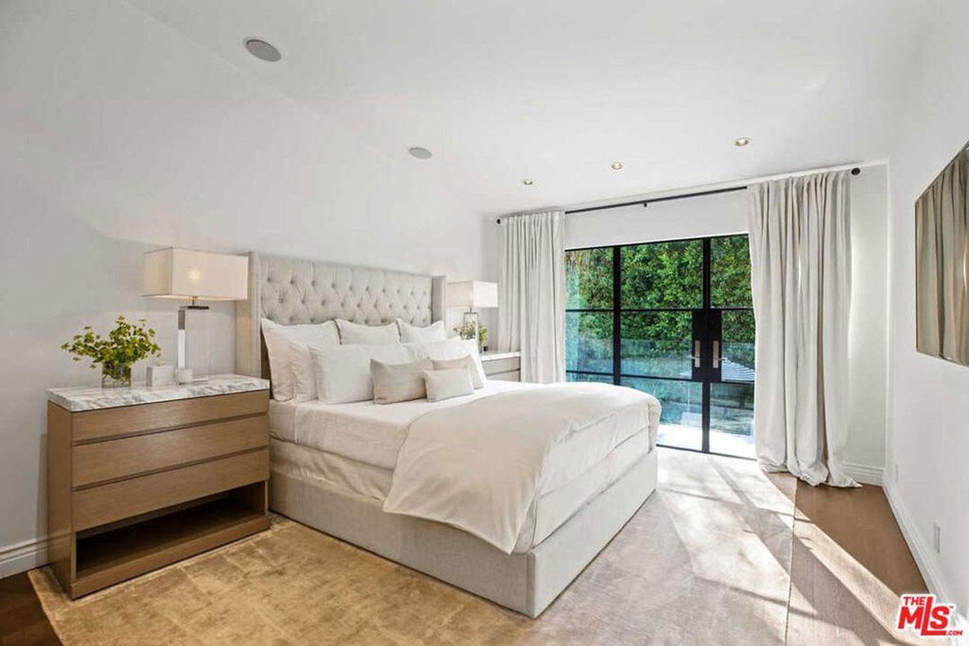 Rob Lowe Buys New Home In Beverly Hills: See Photos