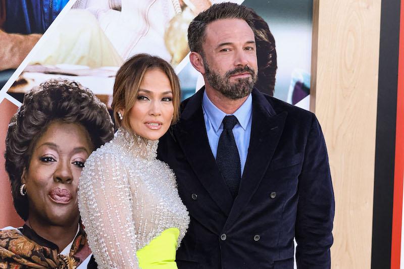 ben affleck looking date jennifer lopez split