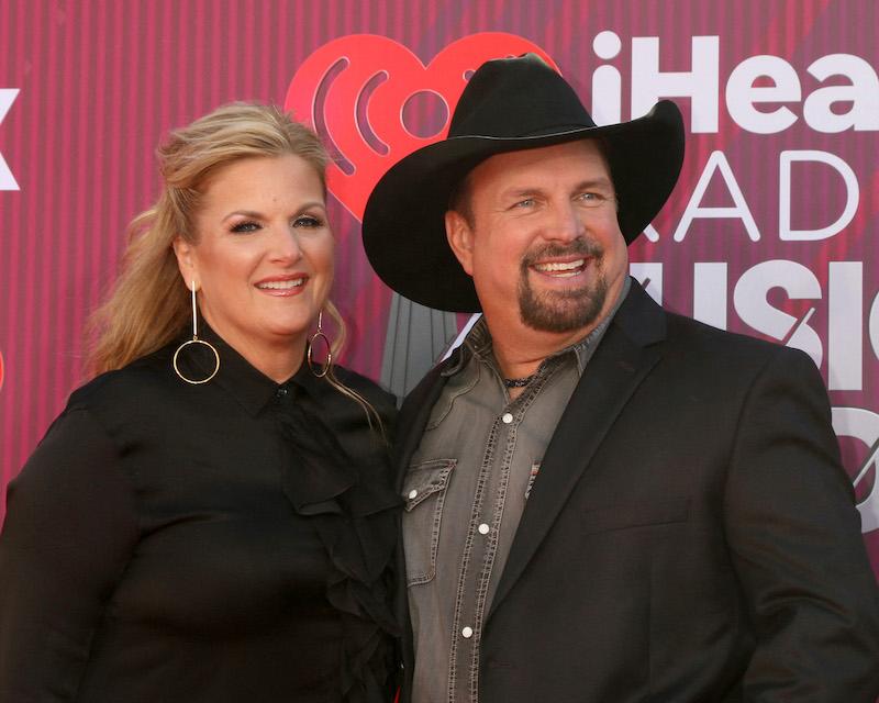 trisha yearwood garth request threesome lawsuit