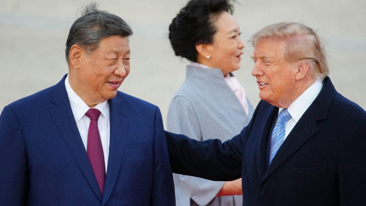 Image of Jimmy Fallon compared Donald Trump and Xi Jinping’s diplomatic meeting to a celebrity couple.