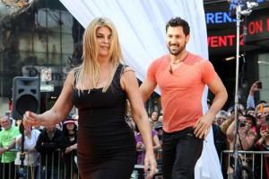 2011__06__Kirstie_Alley_Maksim_Chmerkovskiy_June7newsnea 300×199.jpg