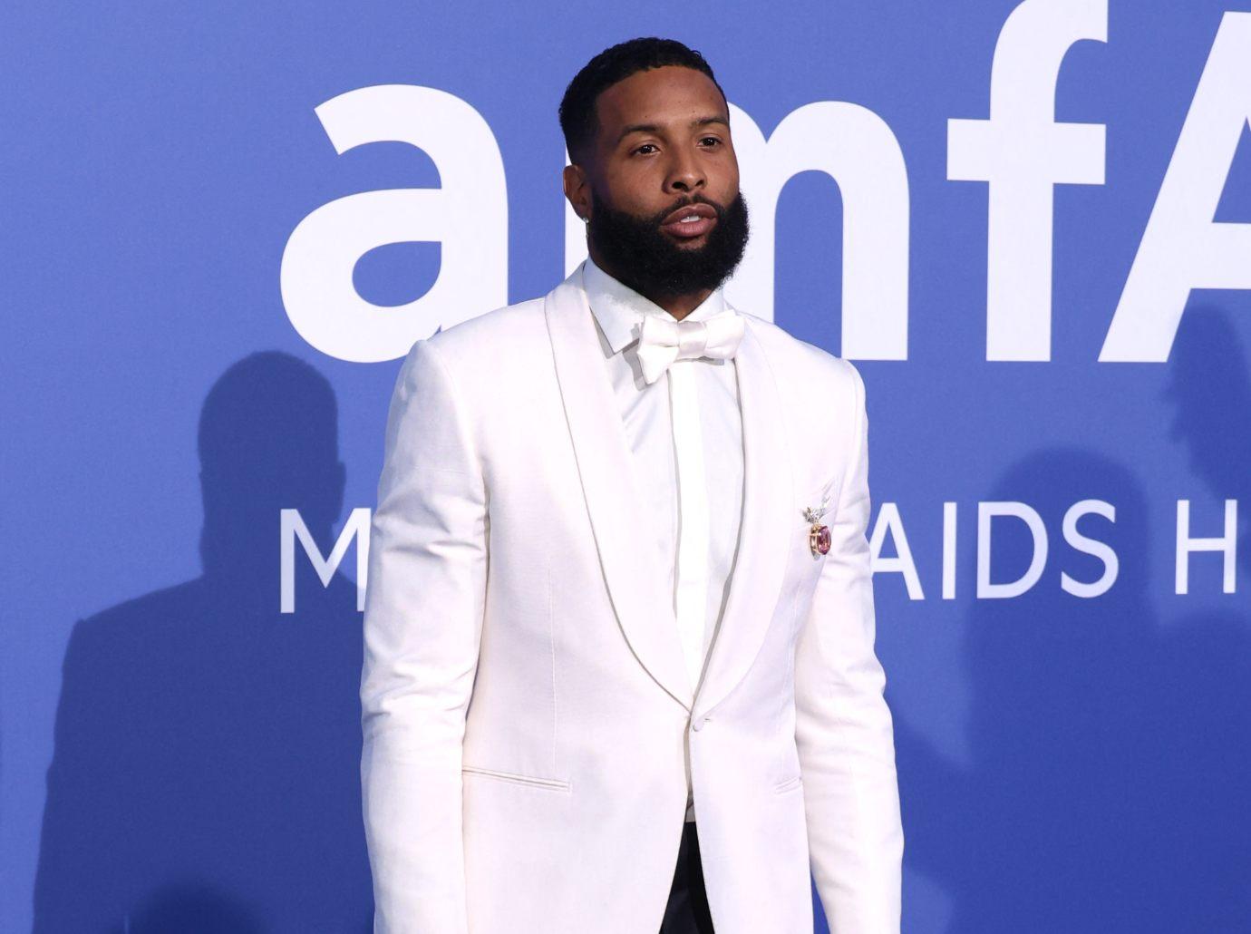 kim kardashian rumored boyfriend odell beckham jr touching oscars party