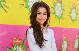 Zendaya teaser_319x206.jpg