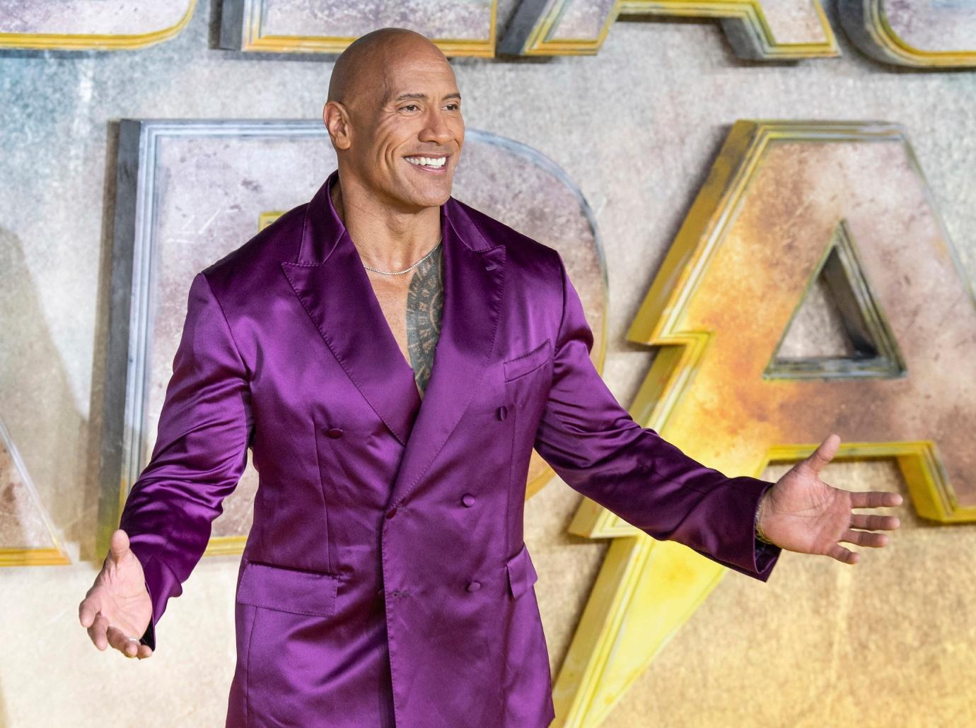 Dwayne Johnson plays a beefed-up Obama on 'SNL