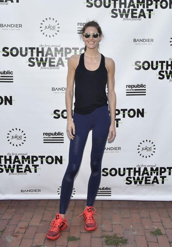 Sean avery hilary rhoda host southampton sweat 34