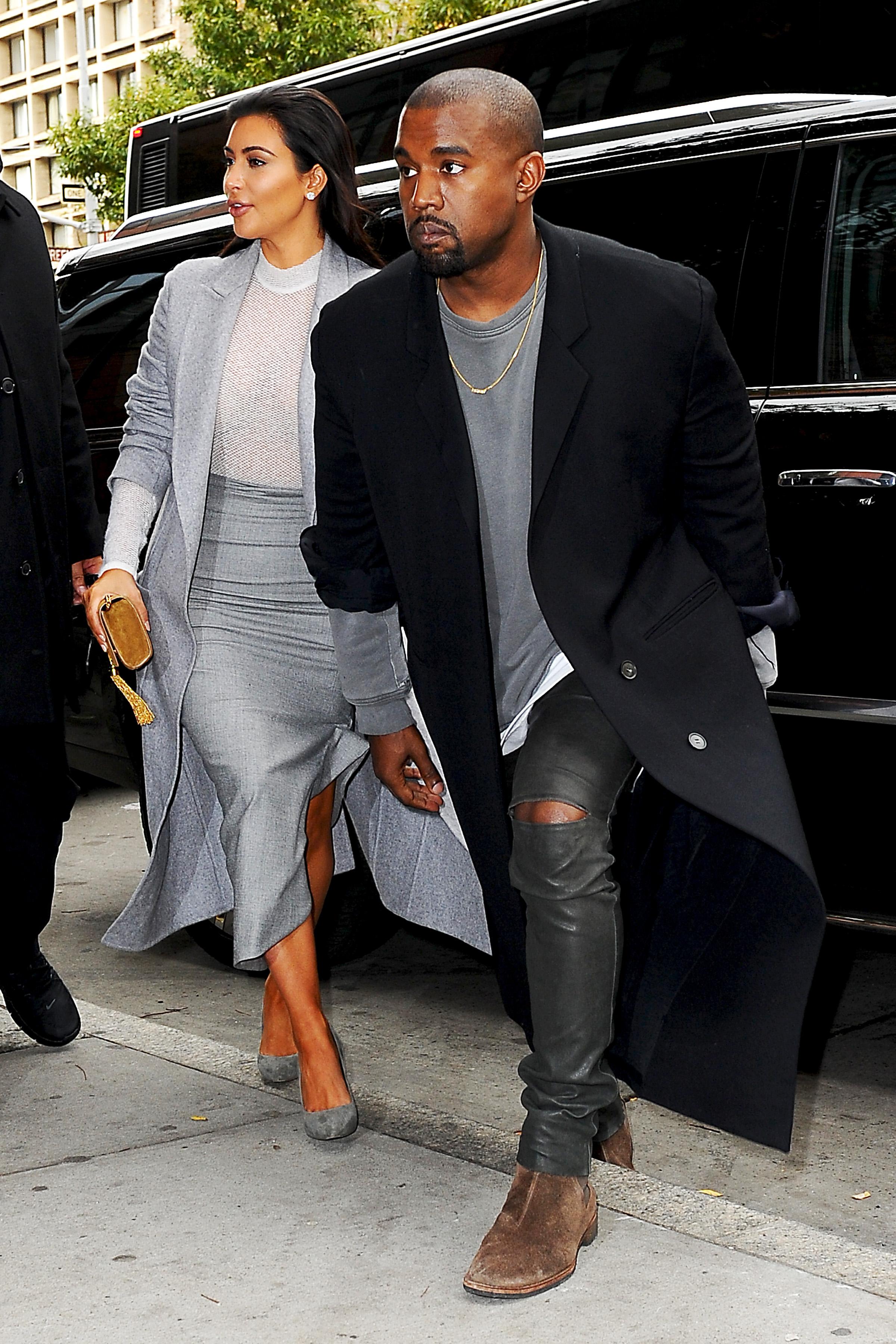 Kim Kardashian and Kanye West arrive to their apartment in NYC