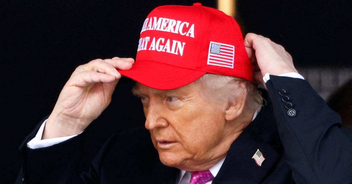 Image of The White House was put on blast for sharing a cartoon card of 'daddy' Donald Trump.