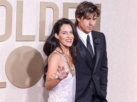 riley keough priscilla presley hold hands emmys feud