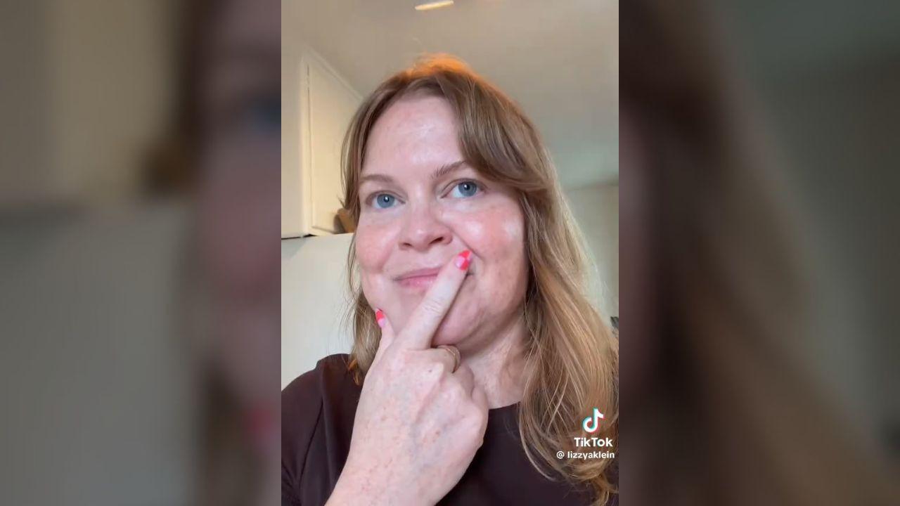 Image of when the TikToker told her ex she would divorce him if he wasn't going to be honest with her, he showed her the account statement, which listed $15,000 in credit card debt.