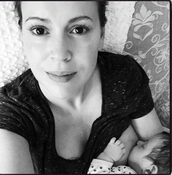 Alyssa milano breastfeeding