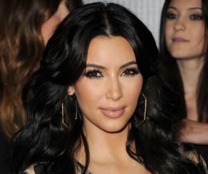 2011__08__Kim Kardashian Aug25newsbt 01 300×297.jpg