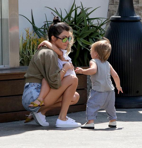 Kourtney kardashian scott disick custody battle 03