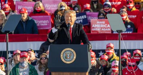 donald trump hopes economy crashes