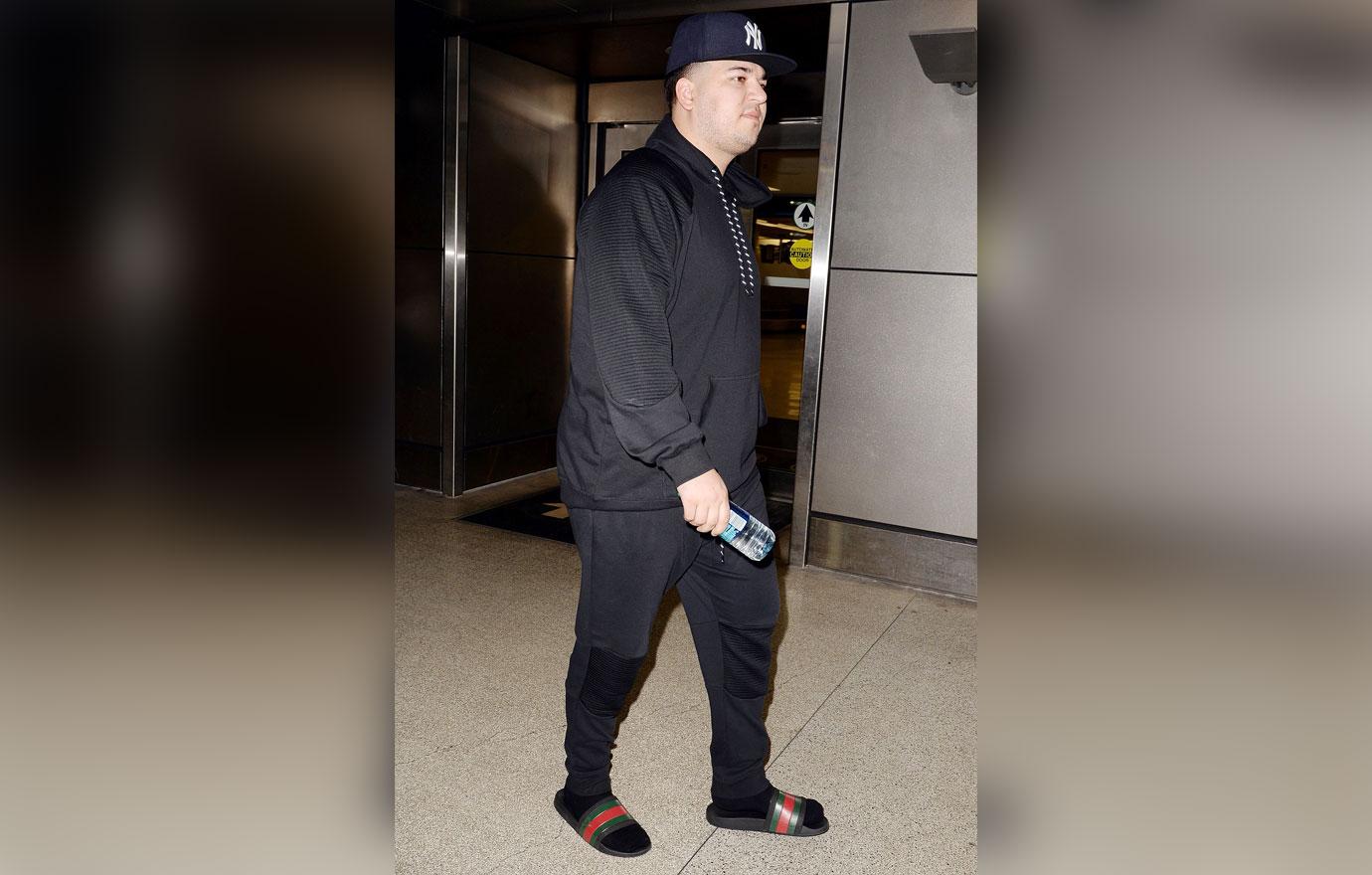 Rob Kardashian In Black Sweatsuit