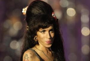 2011__07__Amy_Winehouse_July29newsbt_00 300&#215;205.jpg