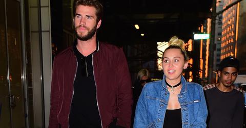 miley cyrus liam hemsworth engaged back together
