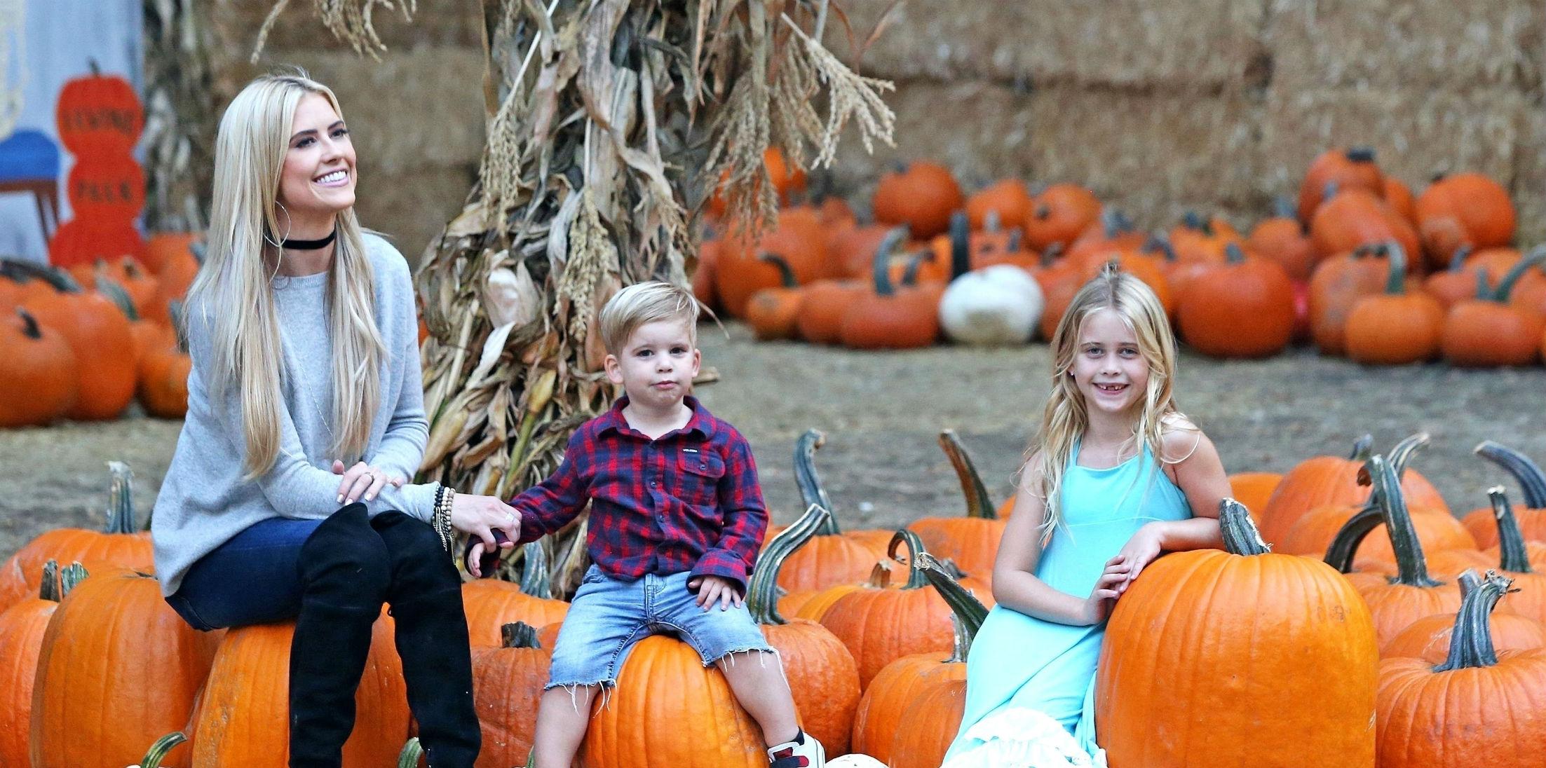 Flip Or Flop' Christina El Moussa Pumpkin Patch Children Photos