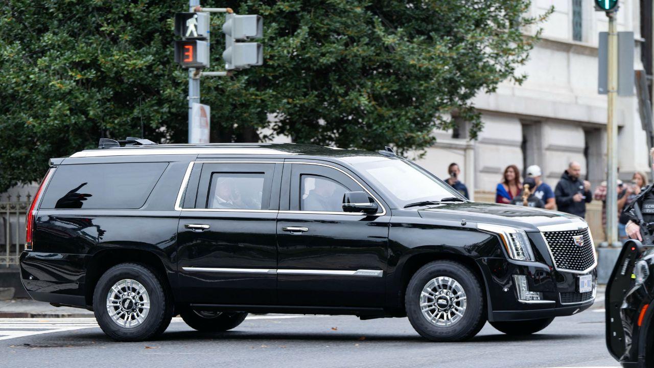 Image of presidential limo
