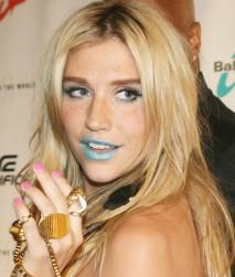 2010__08__kesha 213×300.jpg
