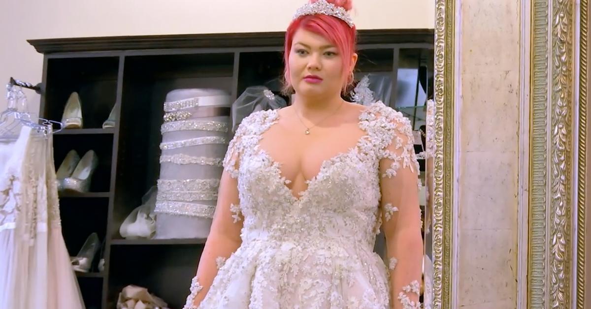 Amber Portwood Breaks Down In Tears Trying On Wedding Gowns!