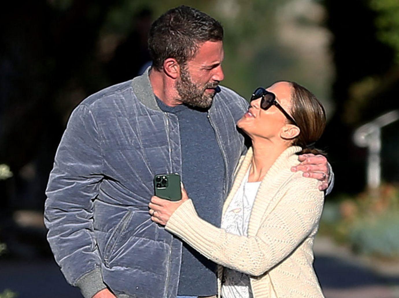 jennifer lopez ben affleck dont hate each other difficult times