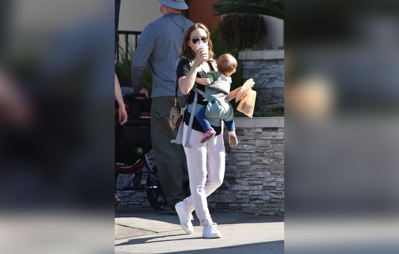 Natalie portman juggling coffee baby snack 3