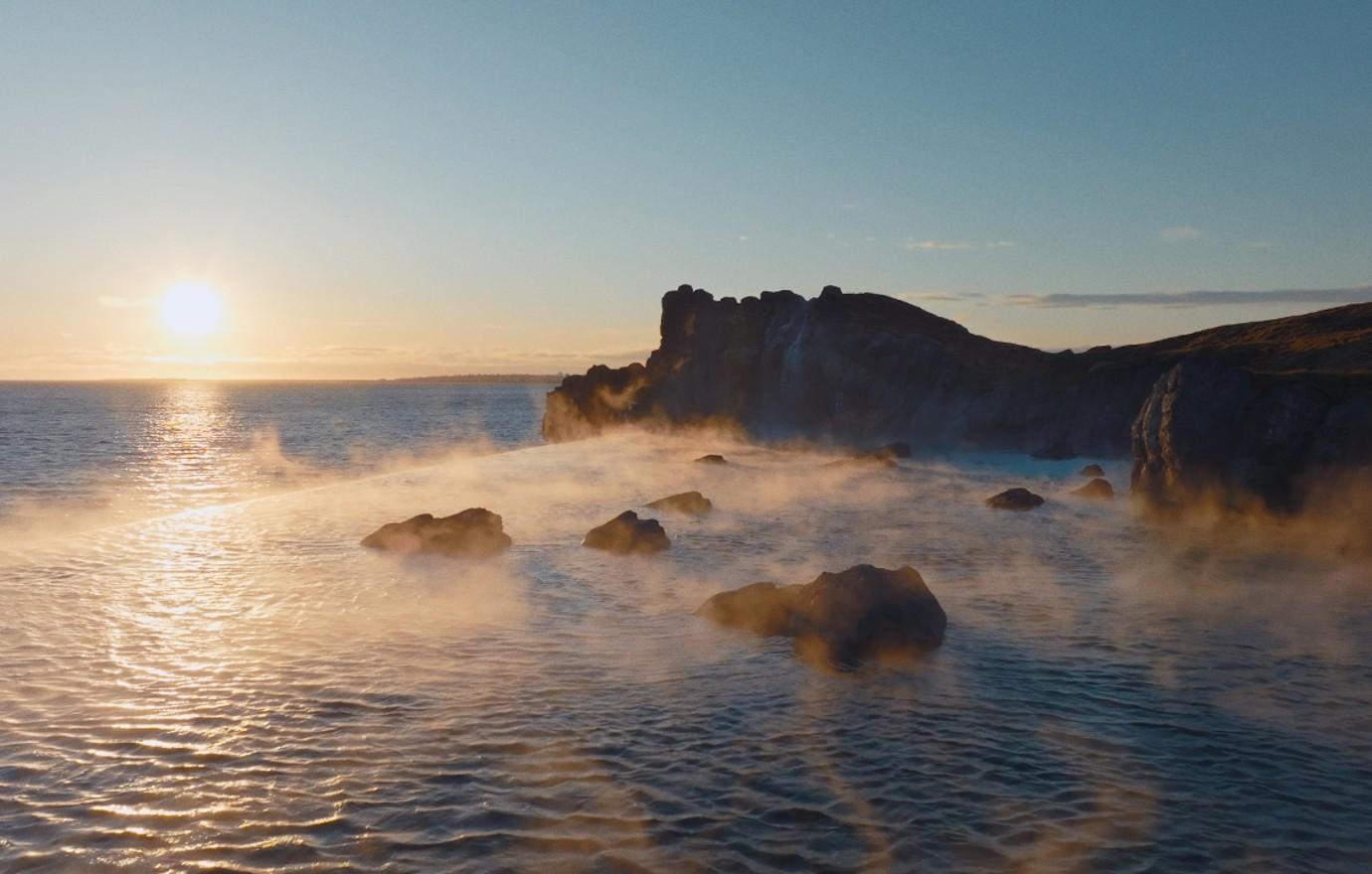 sky lagoon iceland