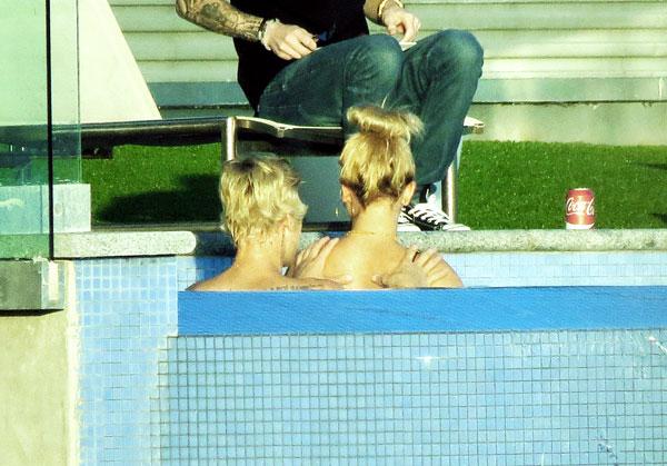 Justin bieber hailey baldwin pool 1