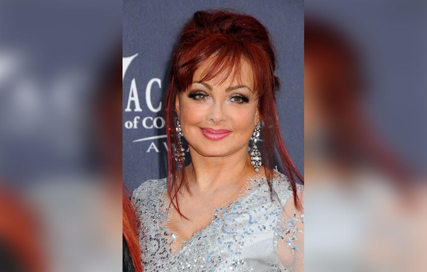 naomi judd psychologist present police body suicide