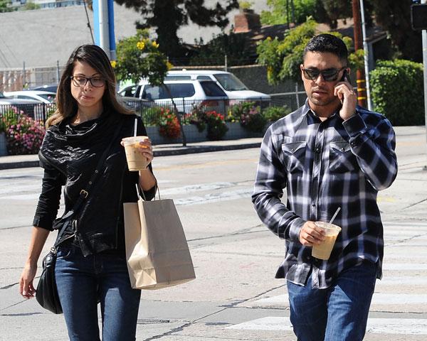 wilmer valderrama with mystery girl