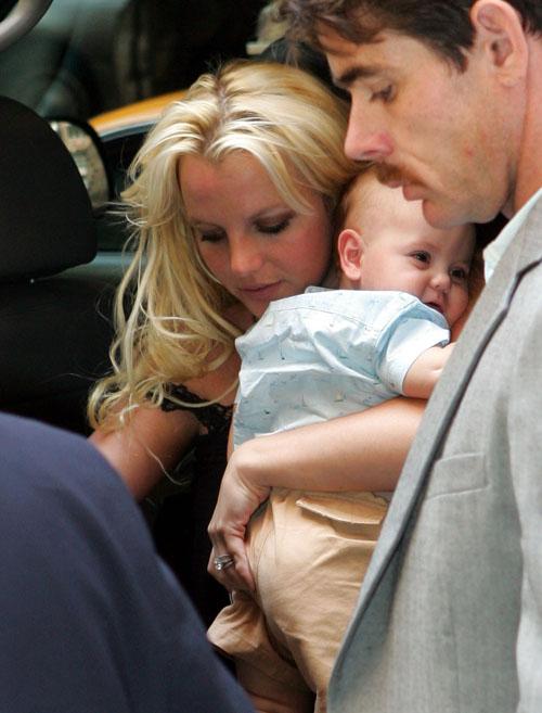 2011__09__britney spears ultimate 81433_ _1.jpg