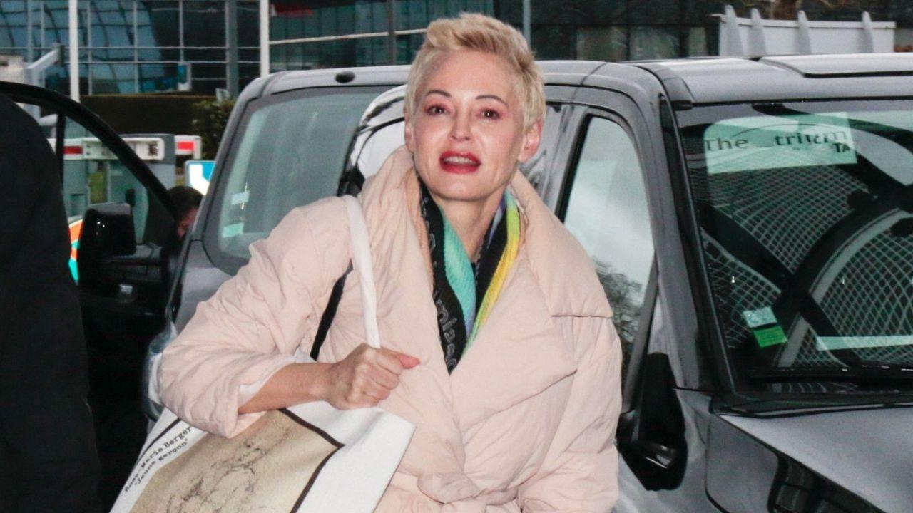 Image of Rose McGowan reflected on her experience on 'Charmed' and the scrutiny she faced from producers.
