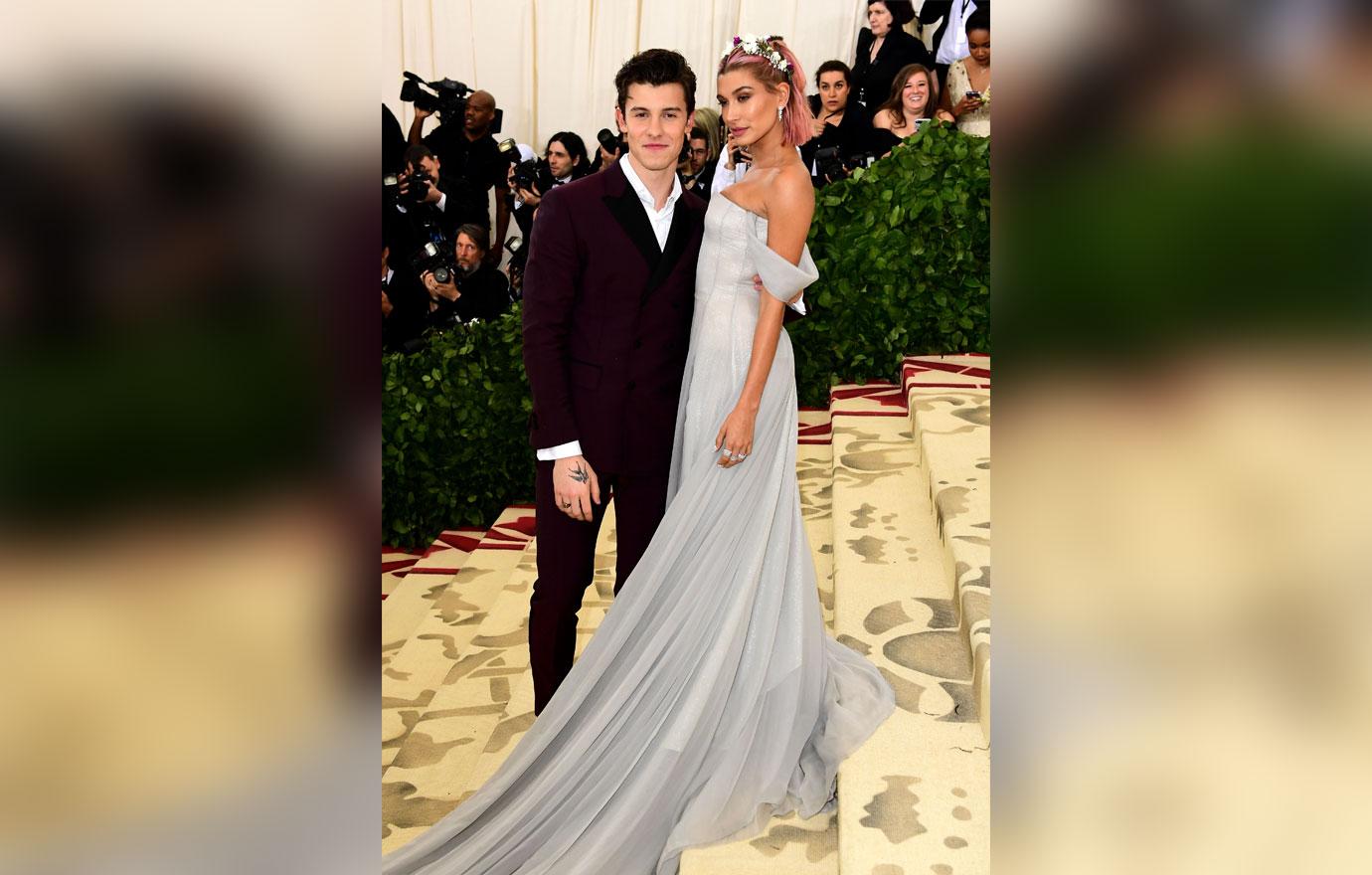 Hailey baldwin and shawn mendes met gala