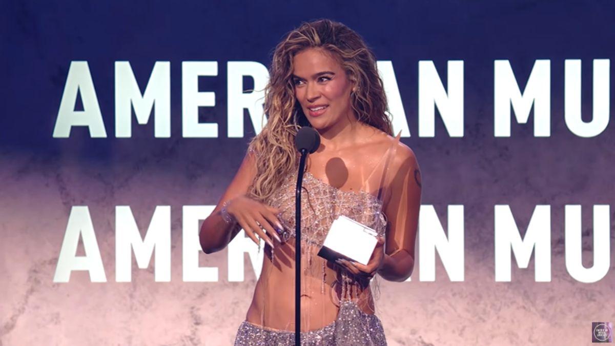 american music awards  wildest most viral moments