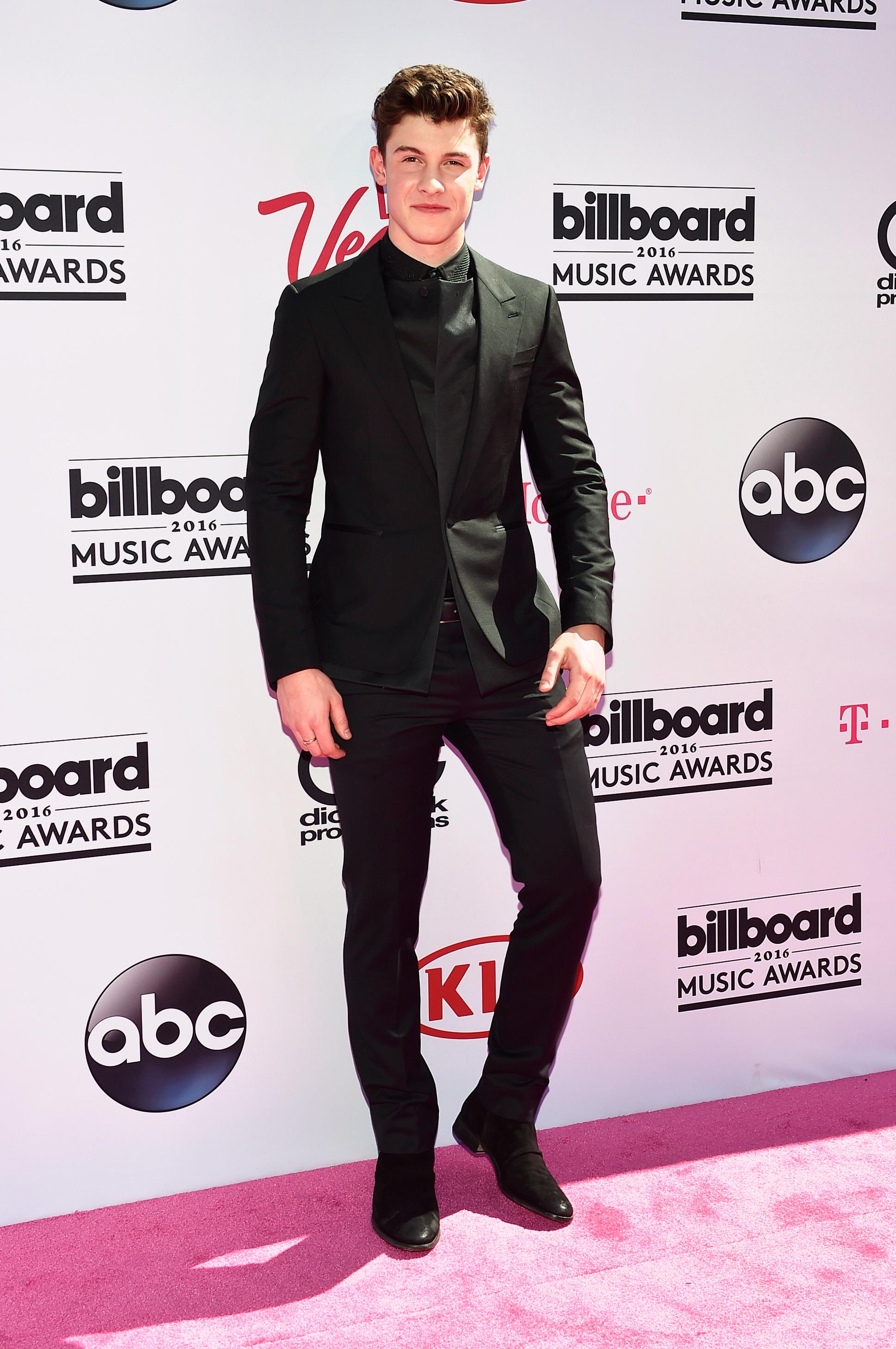 Billboard music awards 2016 red carpet photos