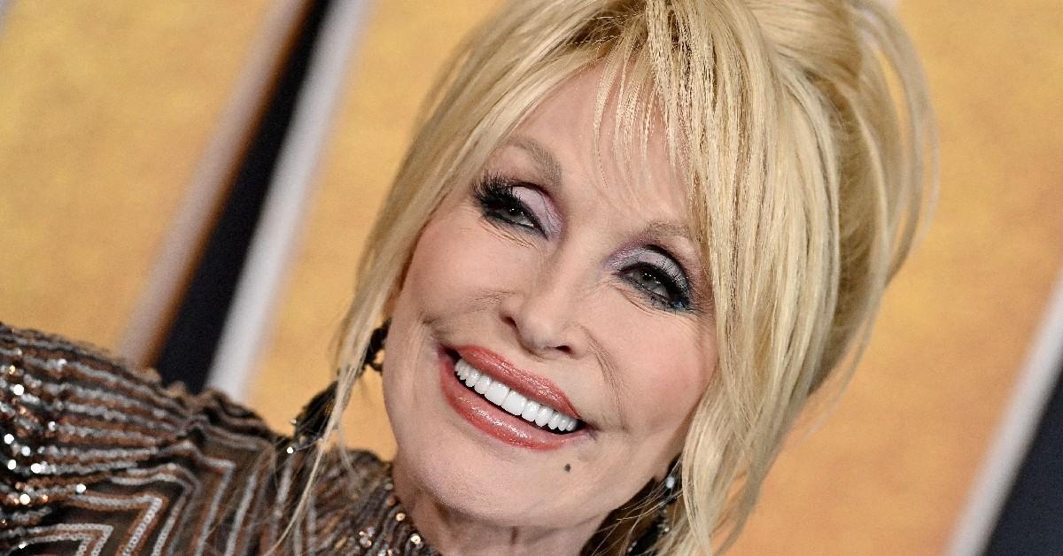 dolly parton dedicates song if you hadnt been late husband carl dean